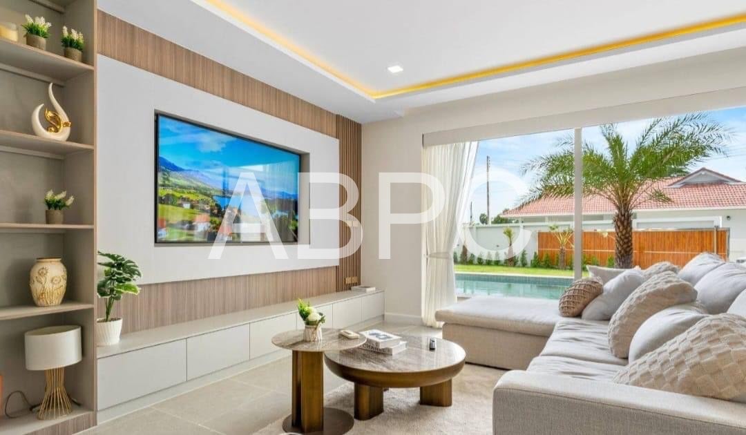 Brand New Modern Luxury 7 Bed 8 Bath Pool Villa In Huay Yai photo 9