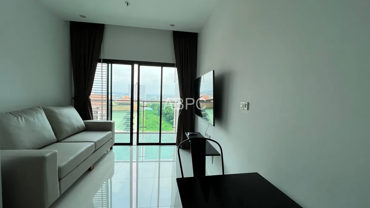 1 Bed in Axis in Pratumnak For Rent photo 2