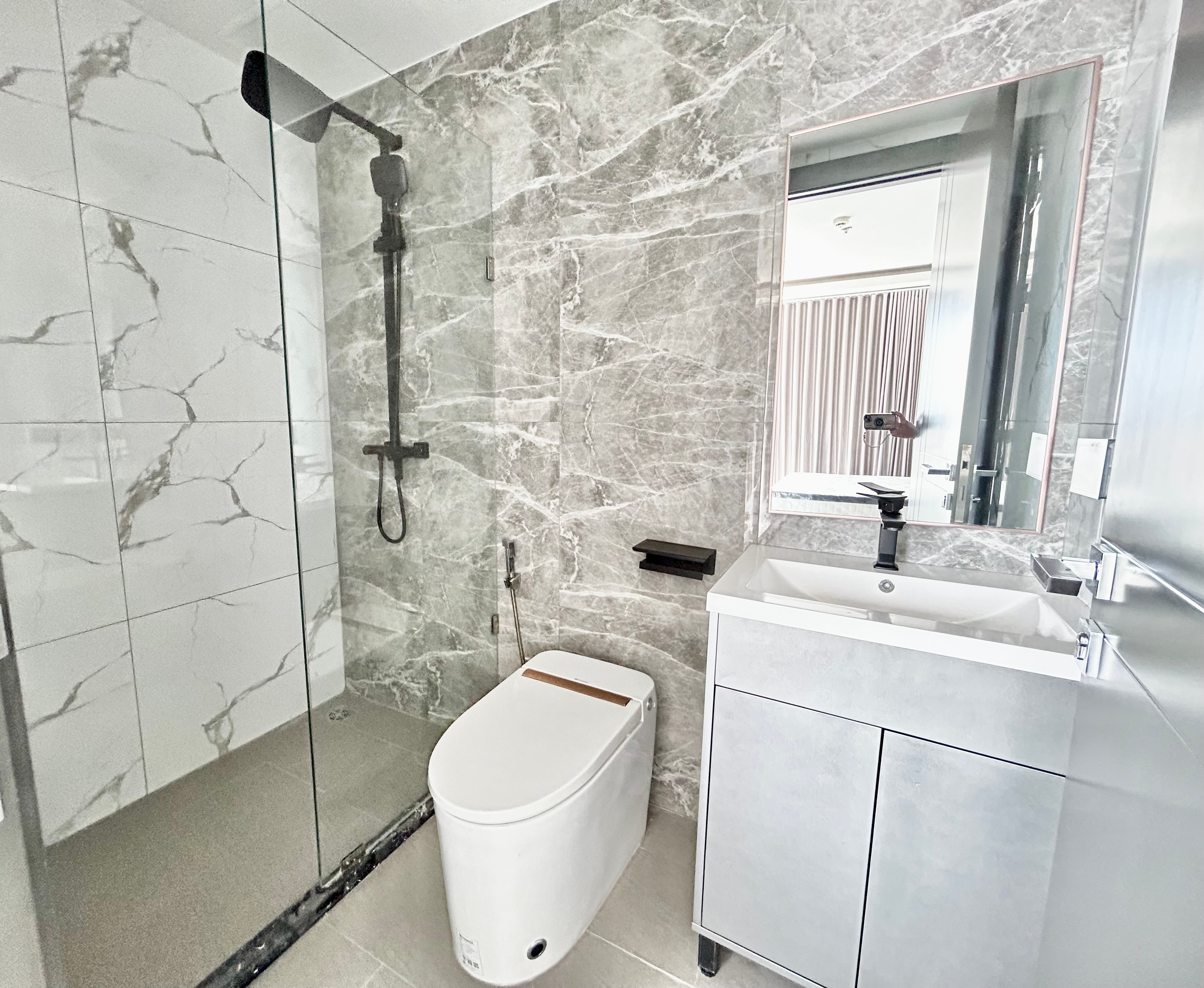 Brand New 2 Bedroom Condo For Rent in Arcadia Millennium Tower photo 19