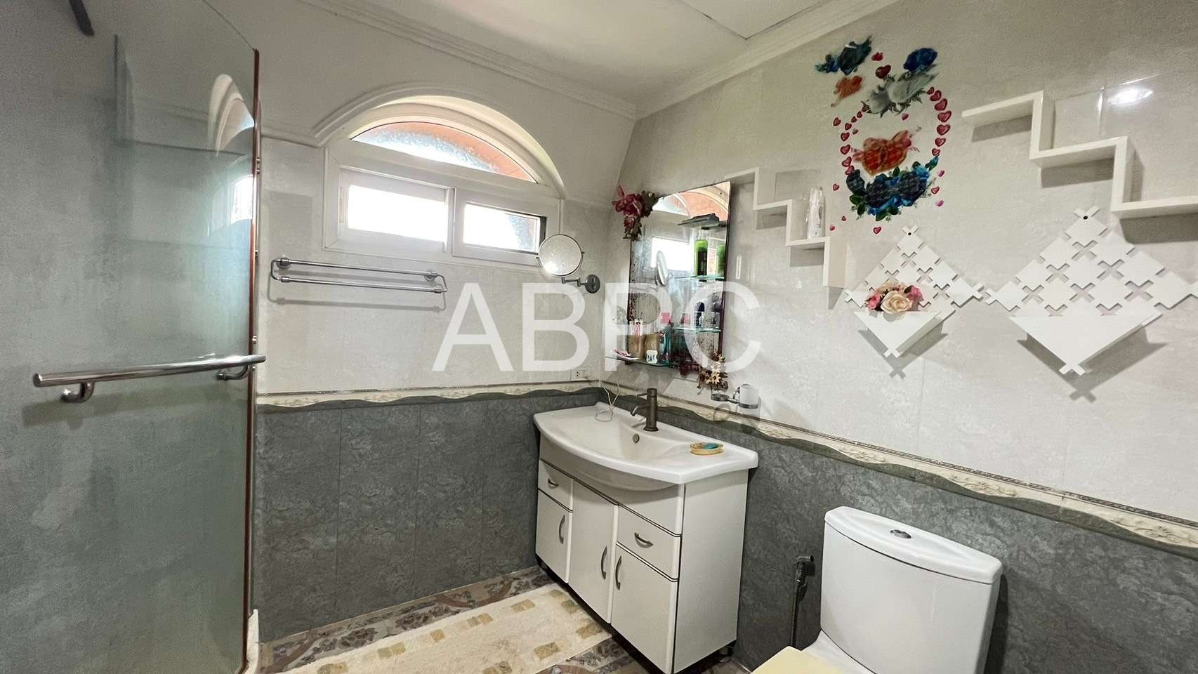 Twin 3 floor Townhouses for sale in East Pattaya photo 9