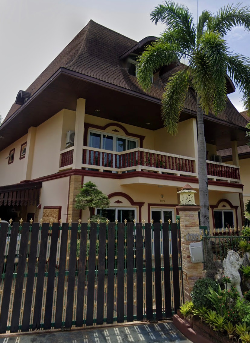 Twin 3 floor Townhouses for sale in East Pattaya photo 14