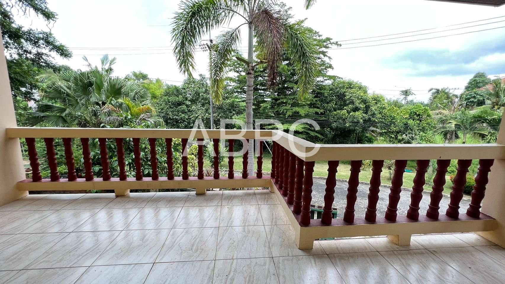 Twin 3 floor Townhouses for sale in East Pattaya photo 5