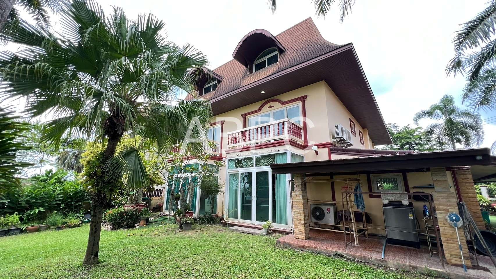 Twin 3 floor Townhouses for sale in East Pattaya photo 4