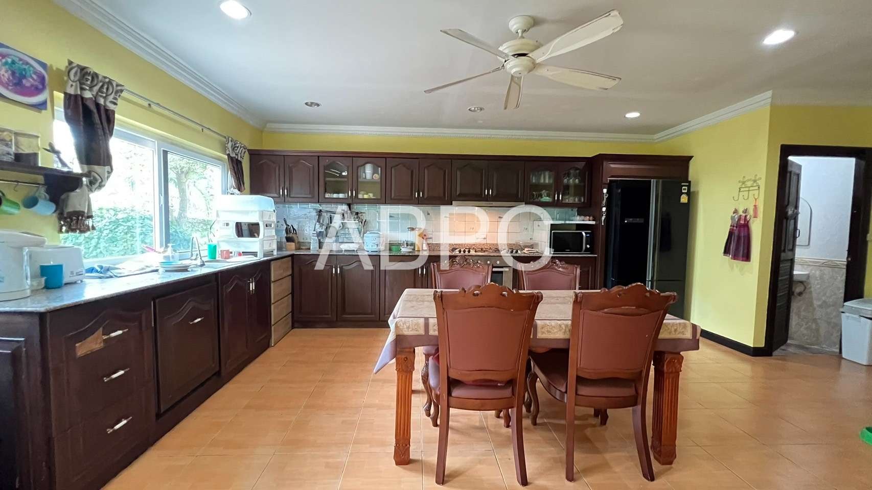 Twin 3 floor Townhouses for sale in East Pattaya photo 7