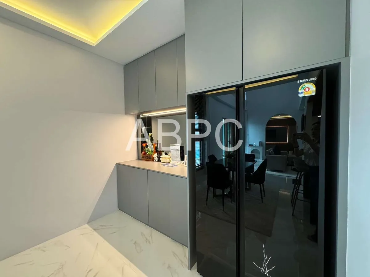 4 beds 4 bathrooms pool villa in East Pattaya photo 7