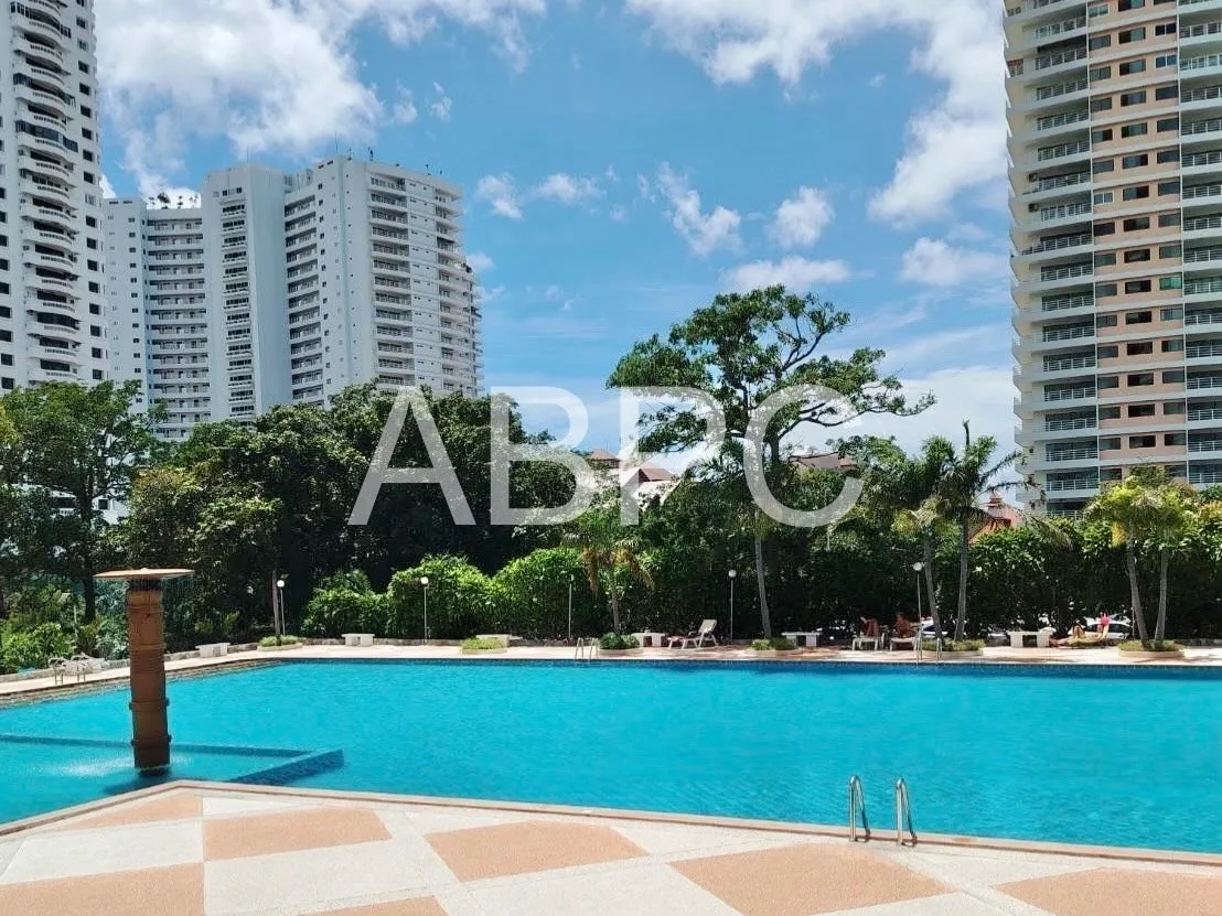 New Refurbished Studio Condo For Sale photo 11
