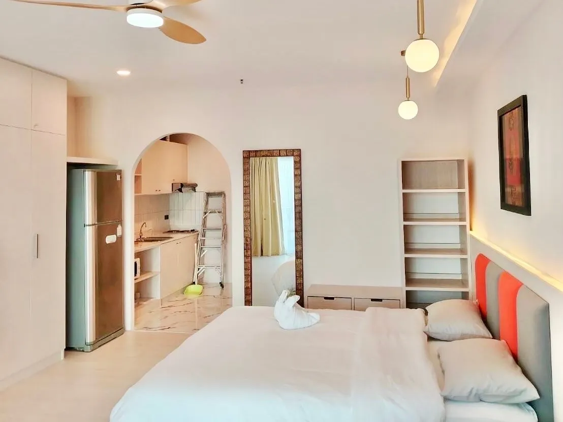 New Refurbished Studio Condo For Sale photo 8