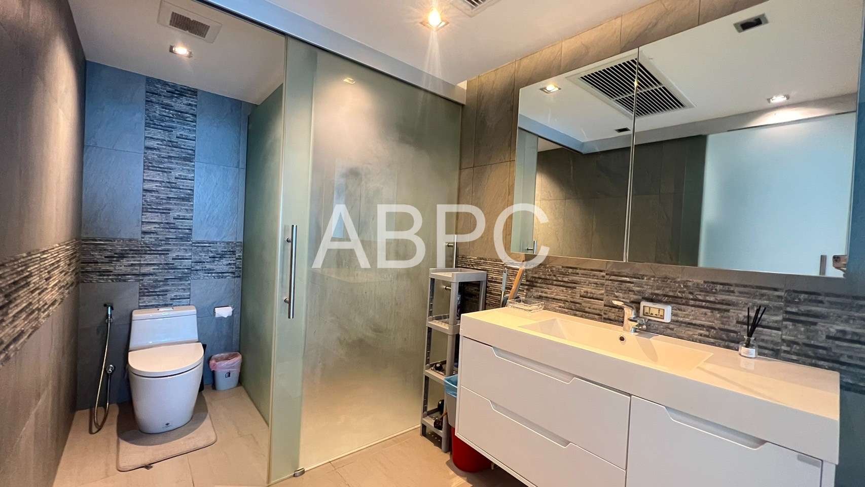 Ocean View Condo For Rent in Pratumnak photo 9