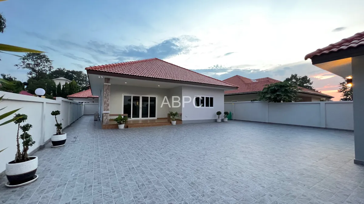 3 Bedrooms 3 Bathrooms in East pattaya photo 2