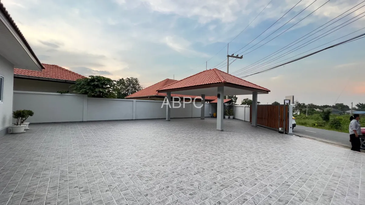 3 Bedrooms 3 Bathrooms in East pattaya photo 3