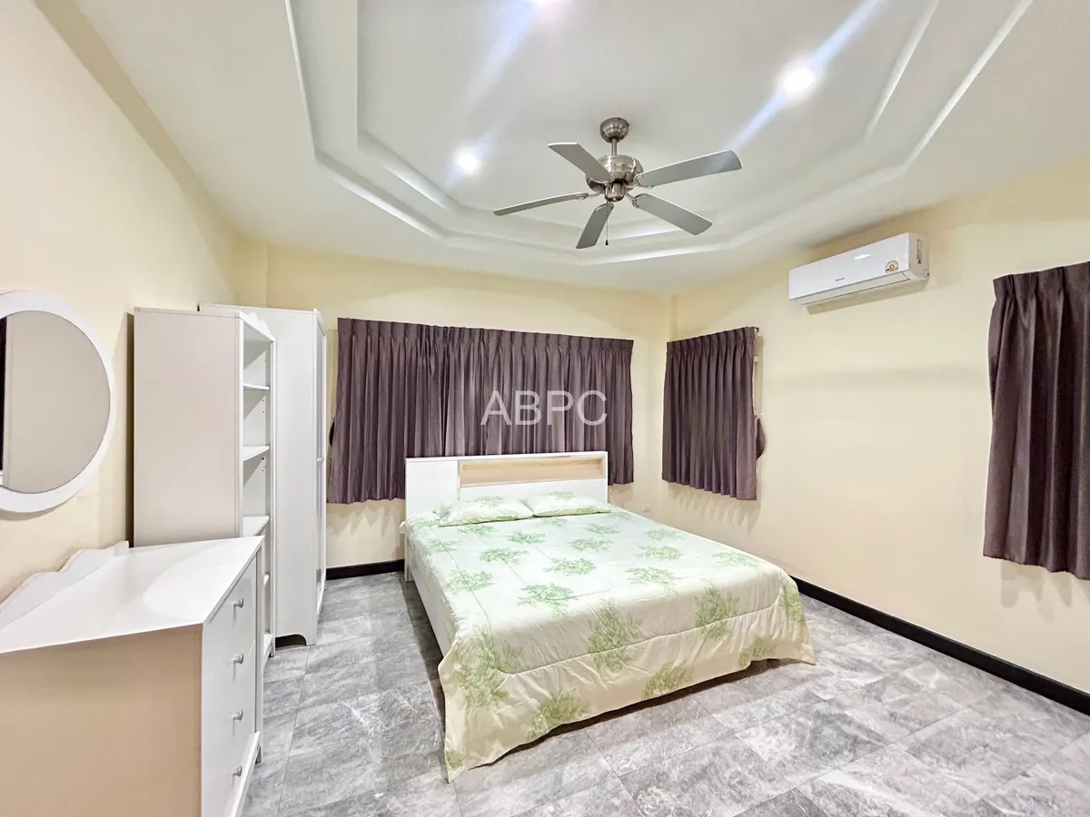 3 Bedroom House For Rent in North Pattaya photo 11