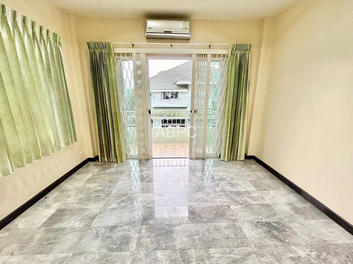 3 Bedroom House For Rent in North Pattaya photo 13
