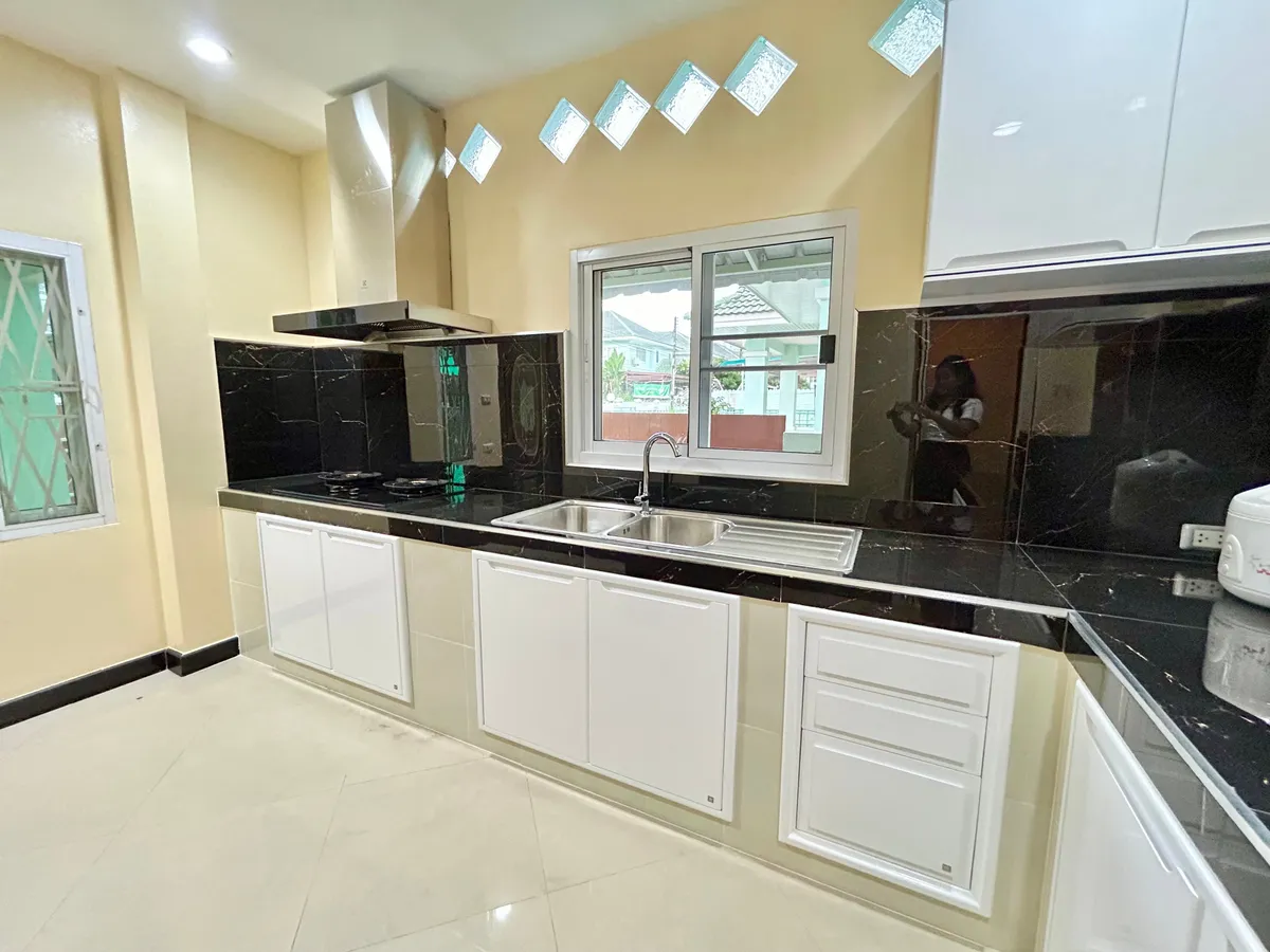 3 Bedroom House For Rent in North Pattaya photo 15