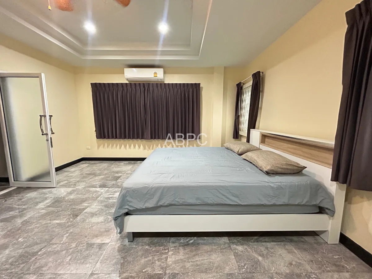 3 Bedroom House For Rent in North Pattaya photo 4
