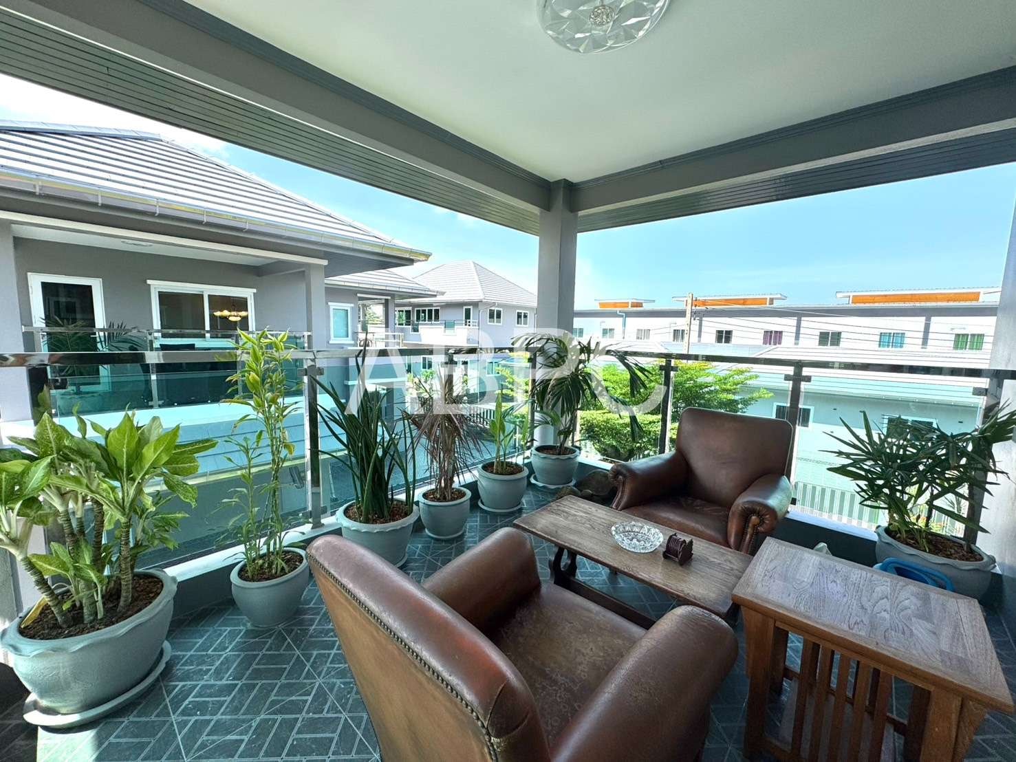 Luxury Pool Villa Compound for Sale in East Pattaya | 9 Bedrooms | Prime Investment photo 6