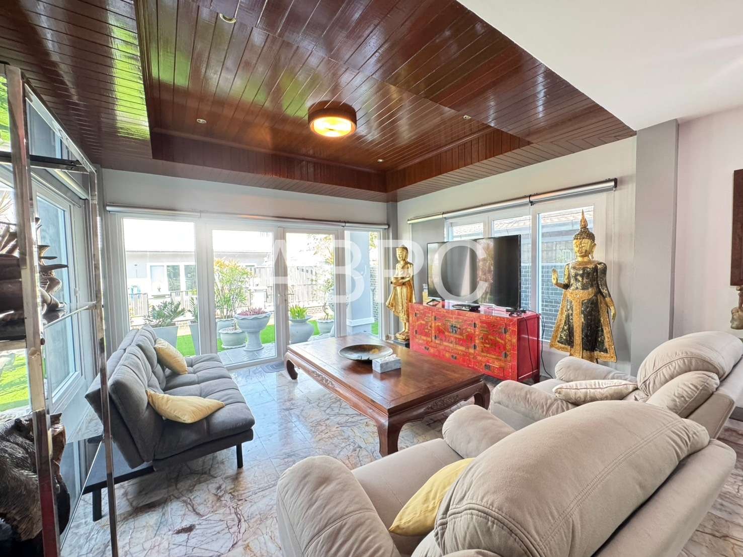 Luxury Pool Villa Compound for Sale in East Pattaya | 9 Bedrooms | Prime Investment photo 20