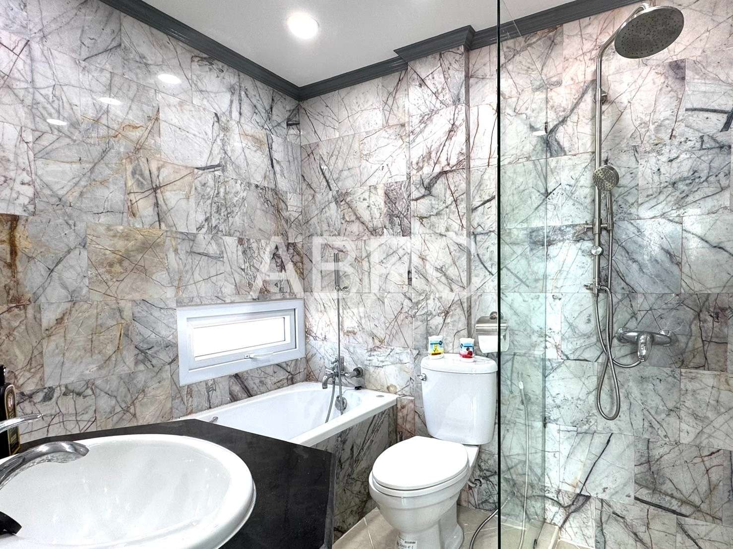Luxury Pool Villa Compound for Sale in East Pattaya | 9 Bedrooms | Prime Investment photo 19