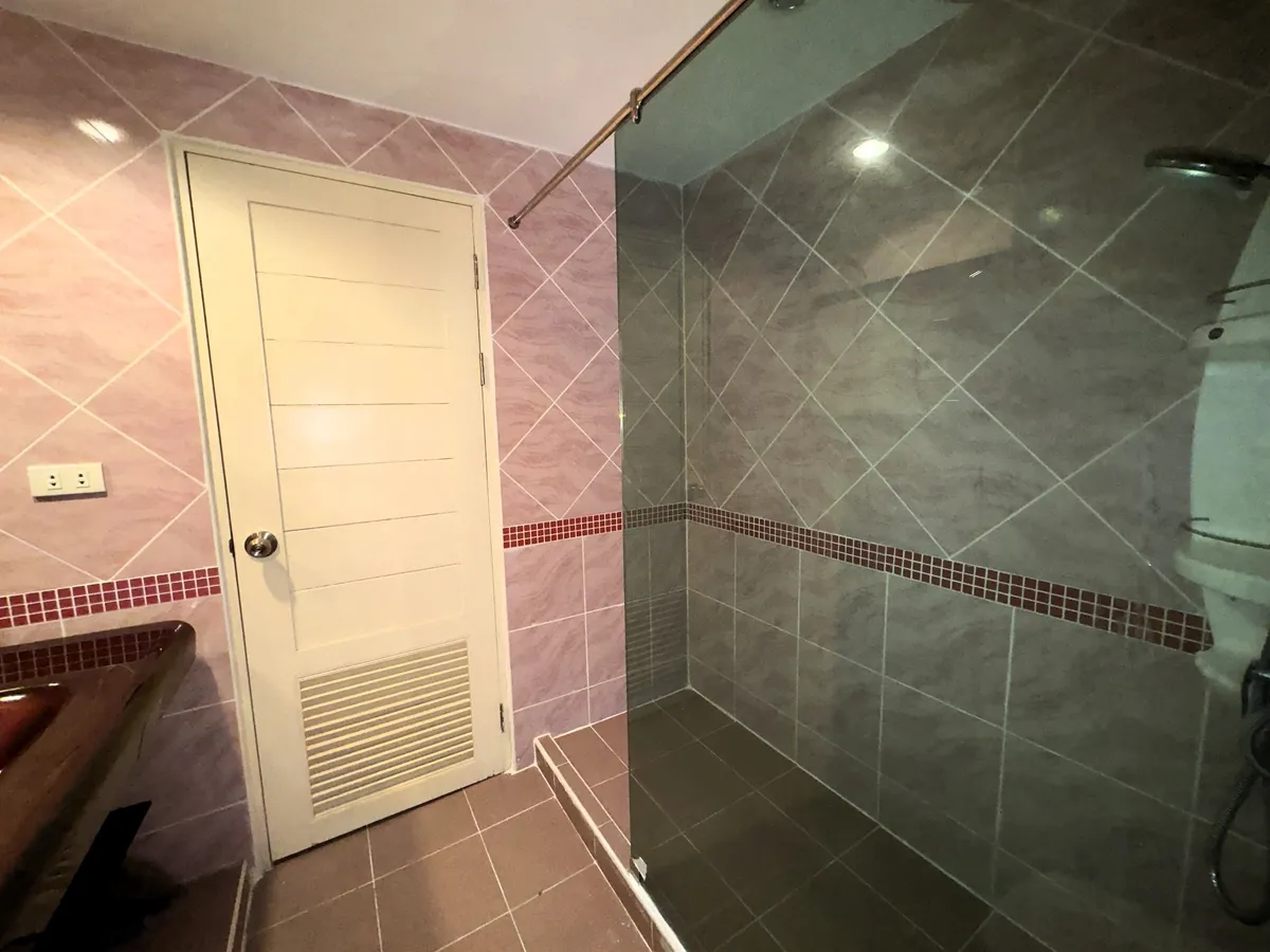 Large City View 1 Bed 2 Bath Condo In Jomtien photo 21