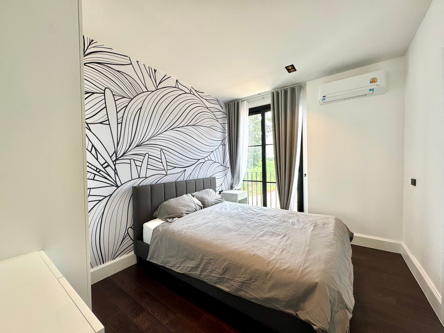 5 Bedrooms 7 Bathrooms in East Pattaya photo 35