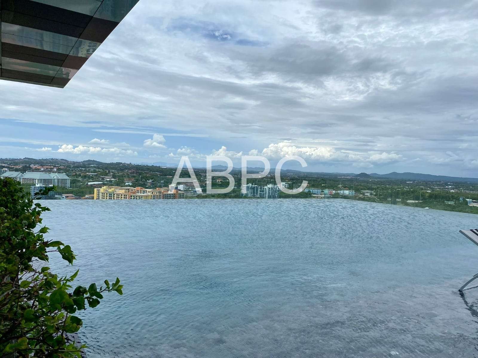 Ocean View with Jacuzzi Condo In Jomtien For Rent photo 3