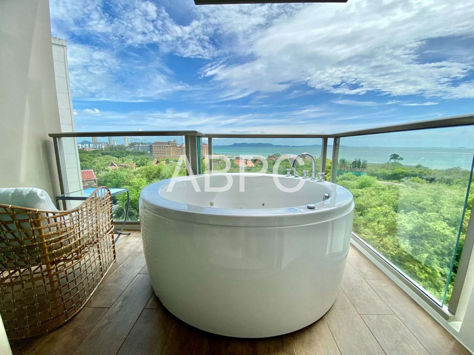 Ocean View with Jacuzzi Condo In Jomtien For Rent photo 11