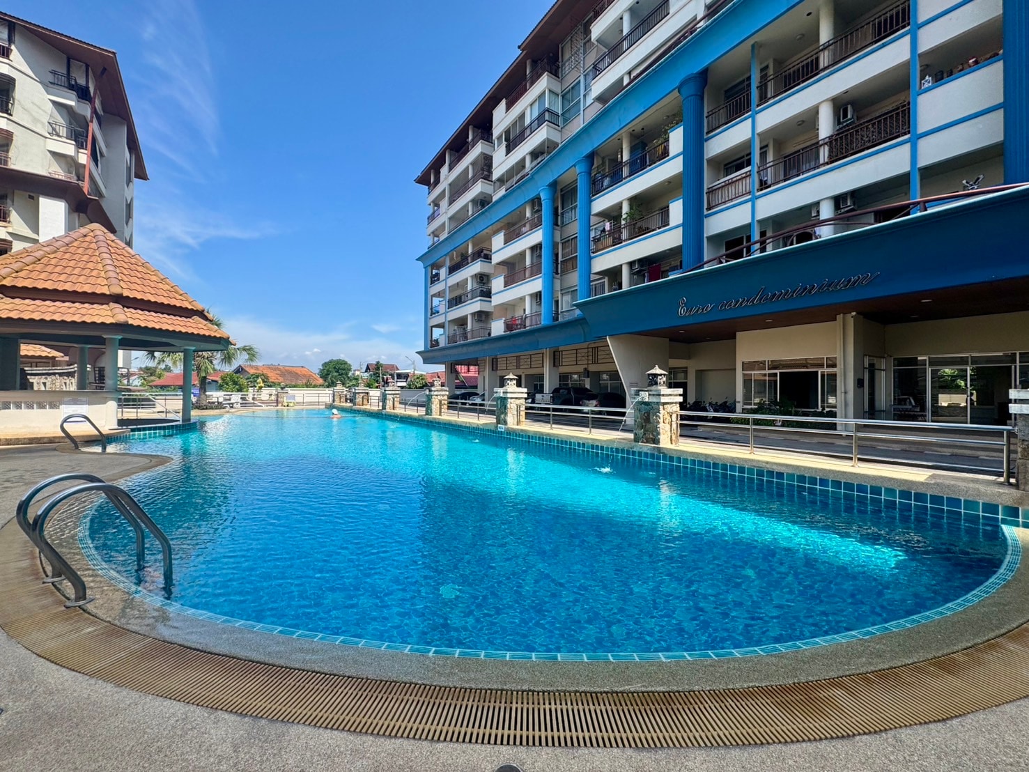 Large City View 1 Bed 1 Bath Condo In Central Pattaya photo 13