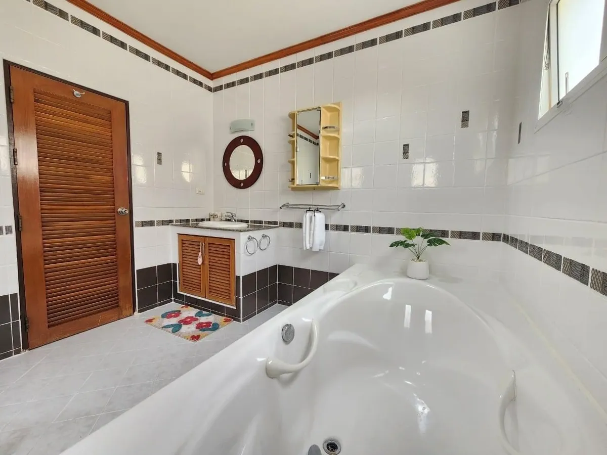 3 Bedrooms 3 Bathrooms in East pattaya photo 18