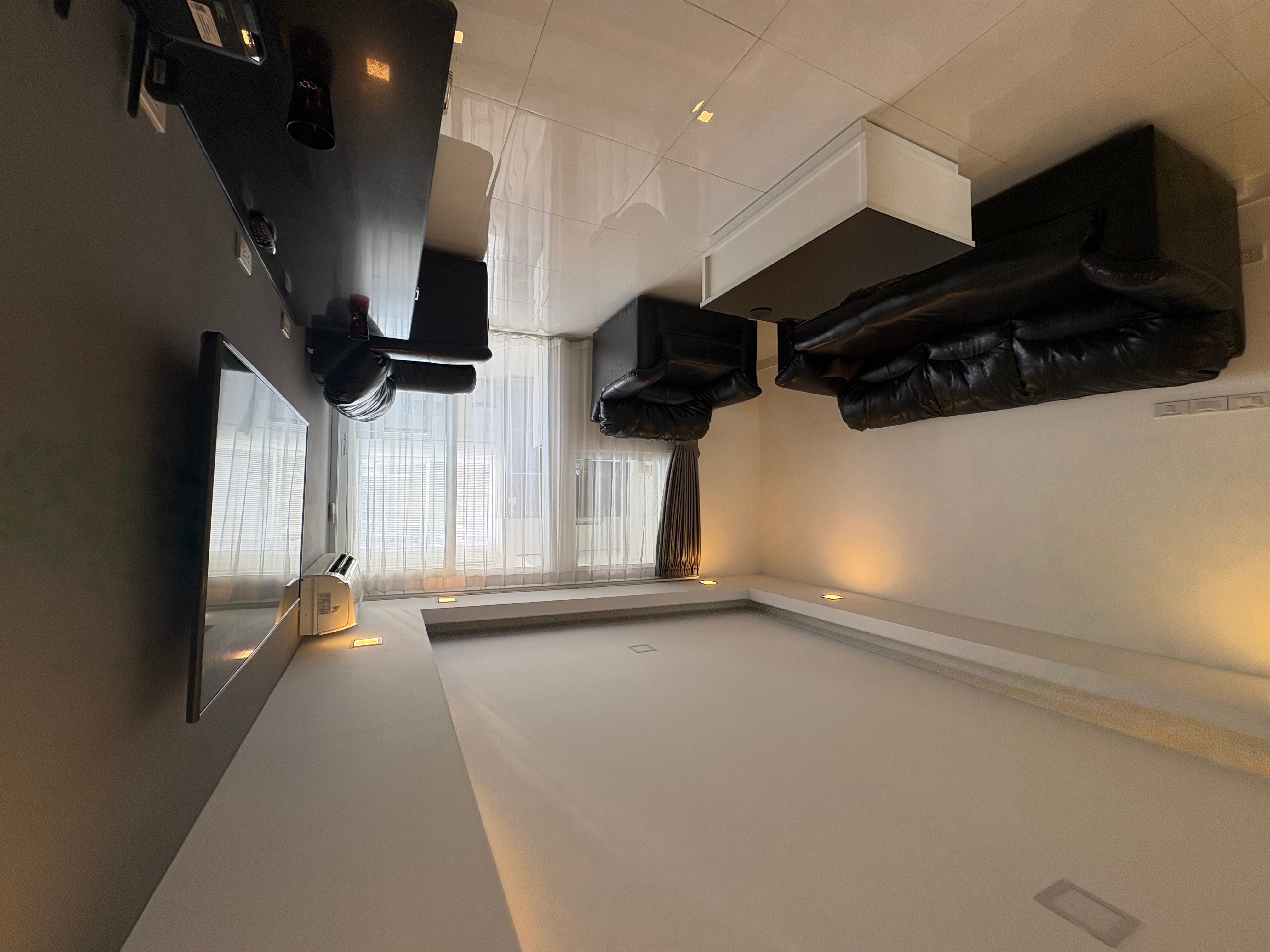 Large 1 Bed - 1 Bath Condo in Central Pattaya photo 12