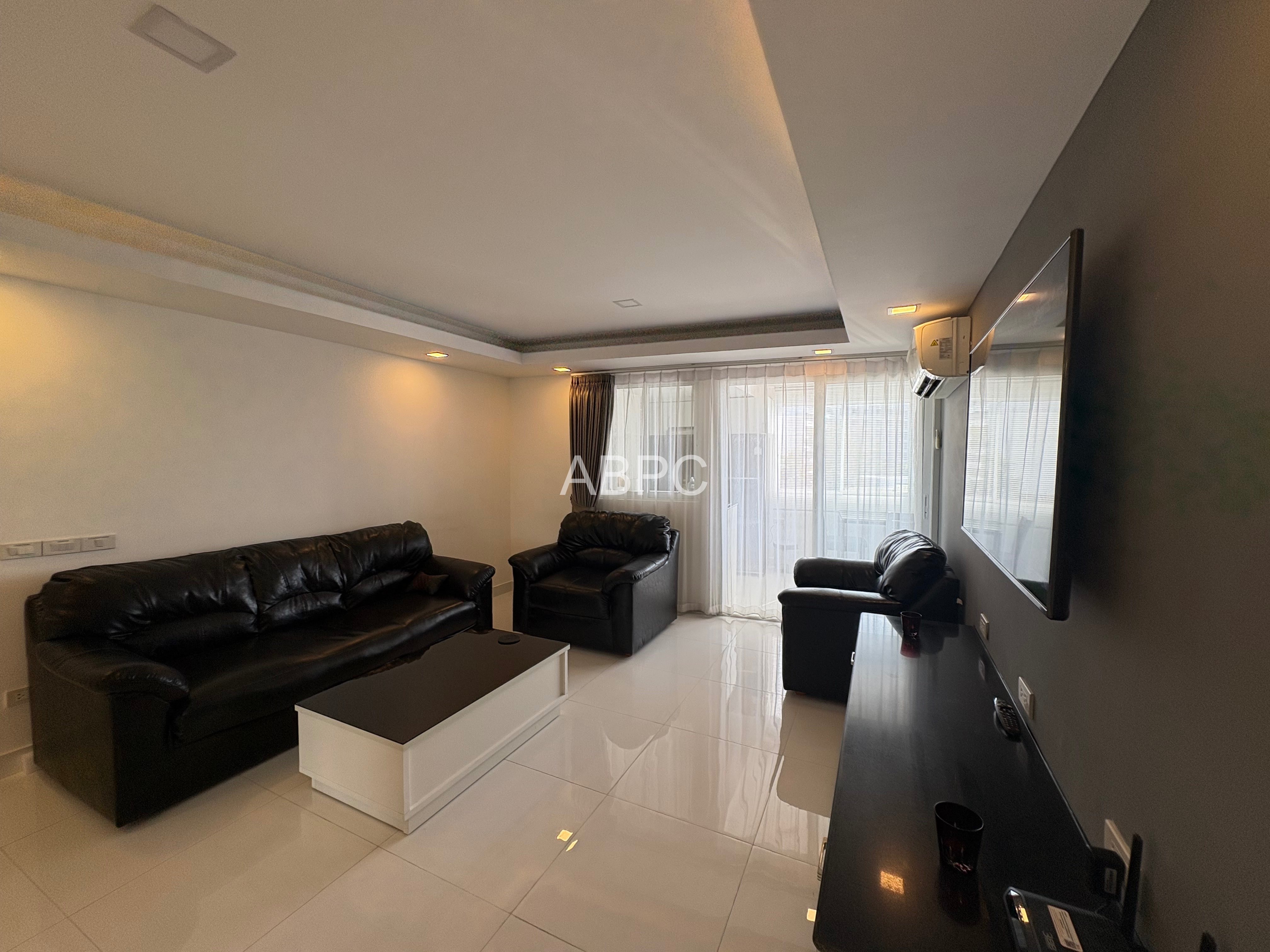 Large 1 Bed - 1 Bath Condo in Central Pattaya photo 5