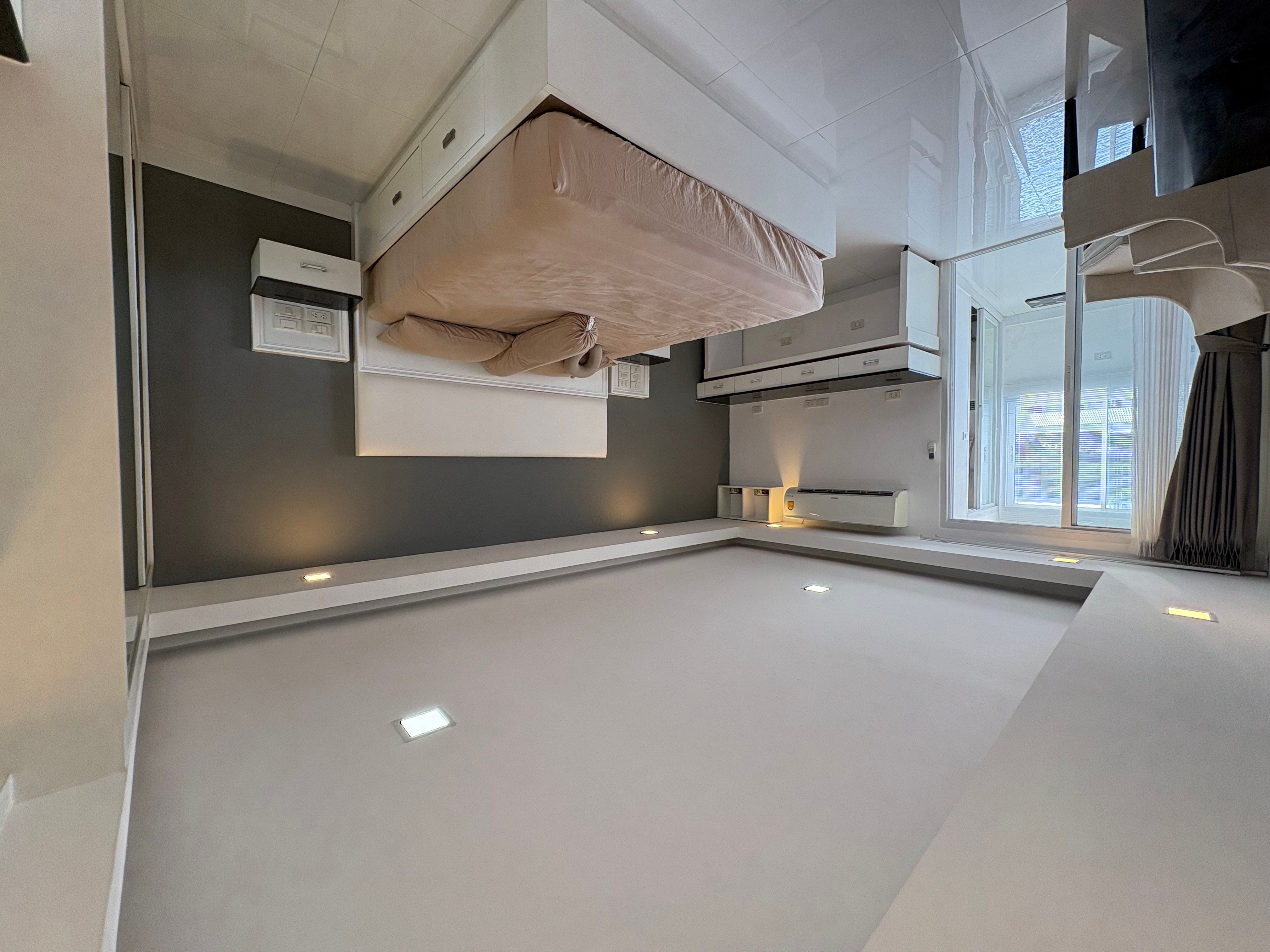 Large 1 Bed - 1 Bath Condo in Central Pattaya photo 16