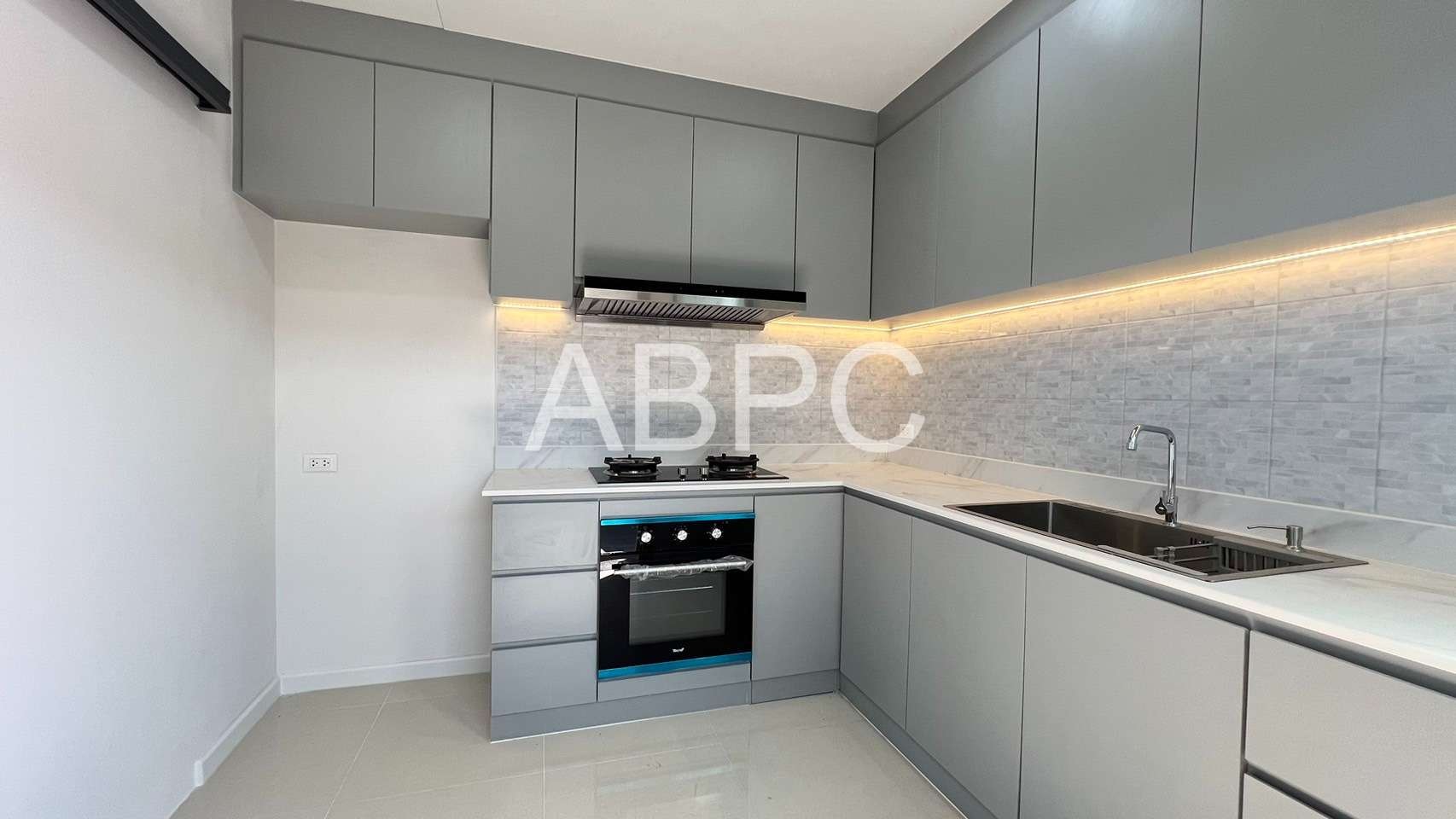 3 Bedrooms 3 Bathrooms in East Pattaya photo 9