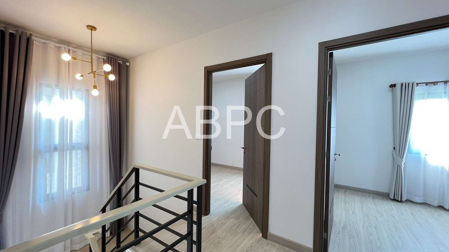 3 Bedrooms 3 Bathrooms in East Pattaya photo 13