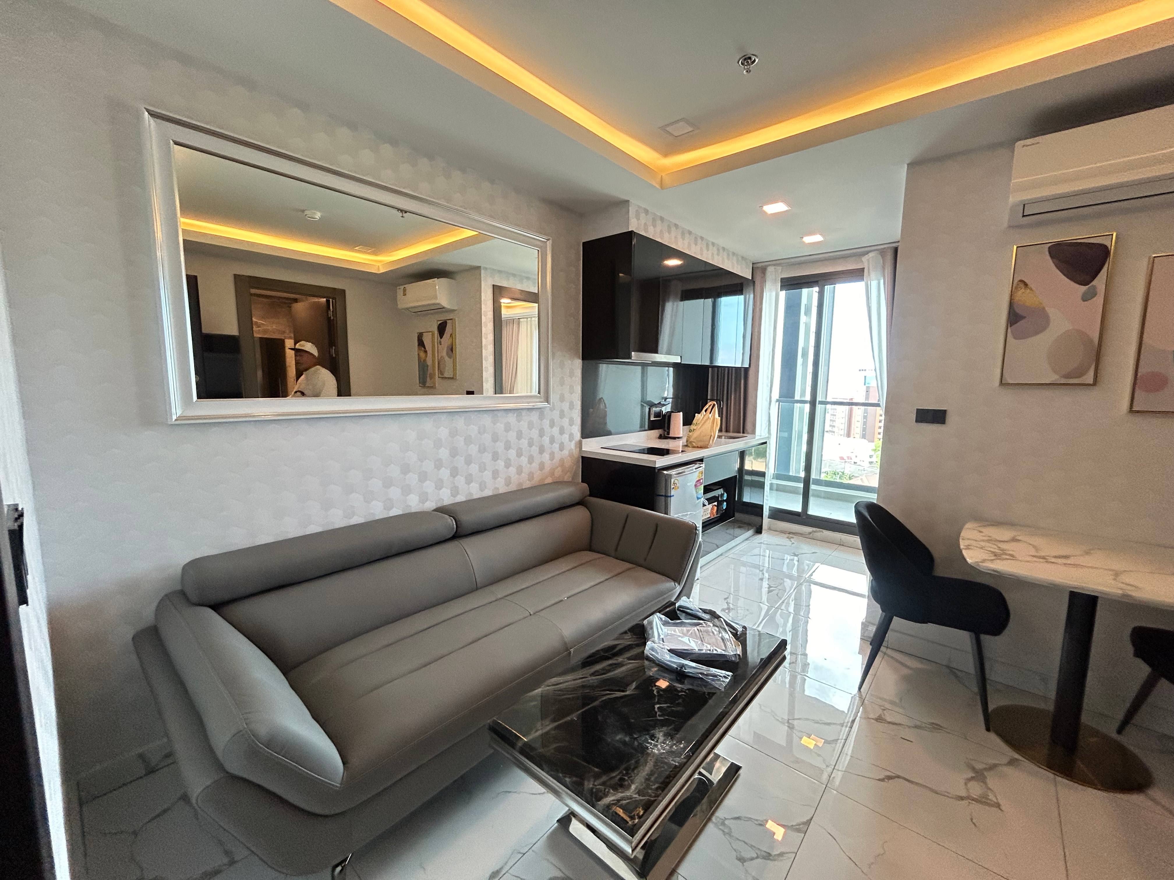 1 Bedroom Condo For Rent in Central Area photo 17