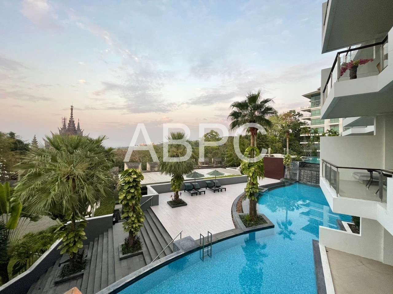Ocean & Temple View 2 Bed 2 Bath In Wongamat photo 2