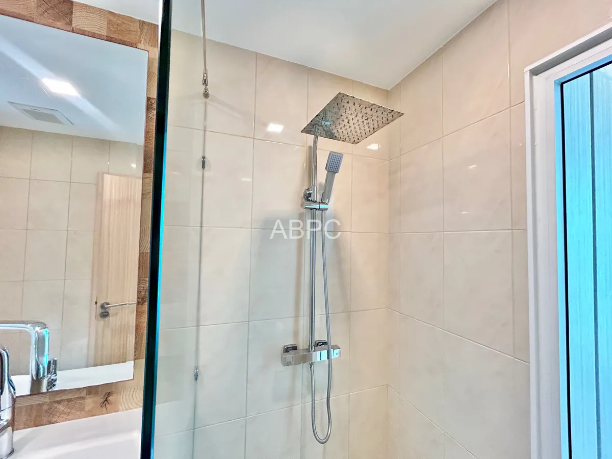 Just In 1 Bedroom Condo In Central Pattaya For Rent photo 2