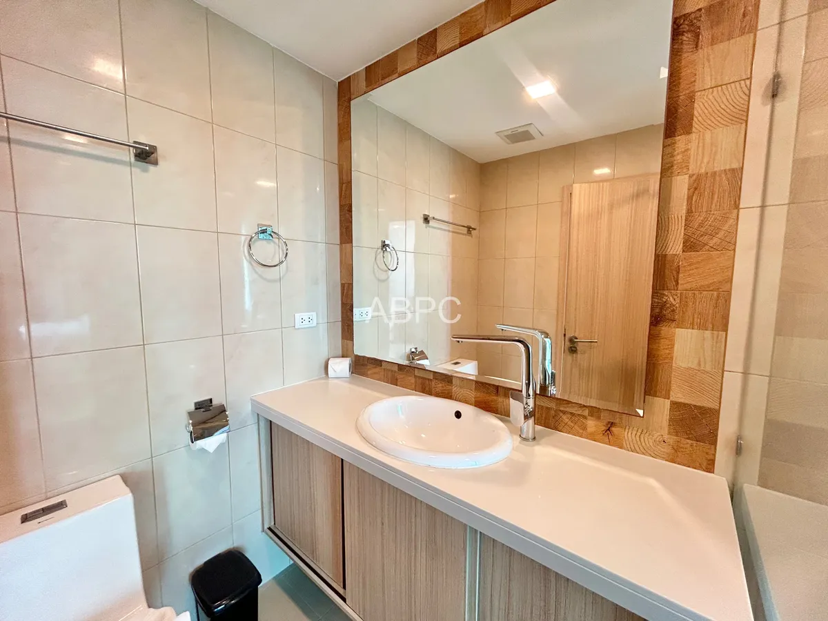 Just In 1 Bedroom Condo In Central Pattaya For Rent photo 7