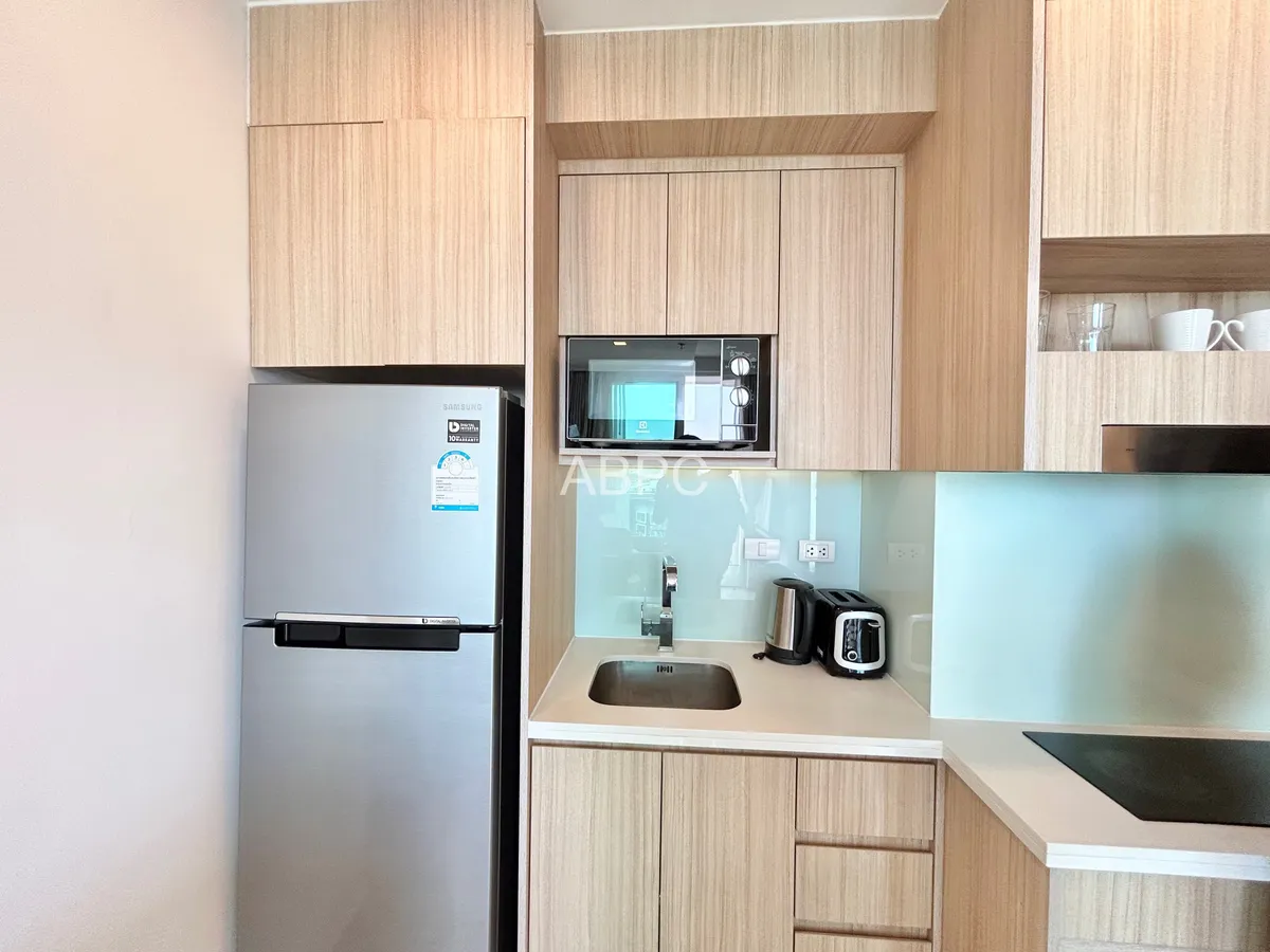 Just In 1 Bedroom Condo In Central Pattaya For Rent photo 8