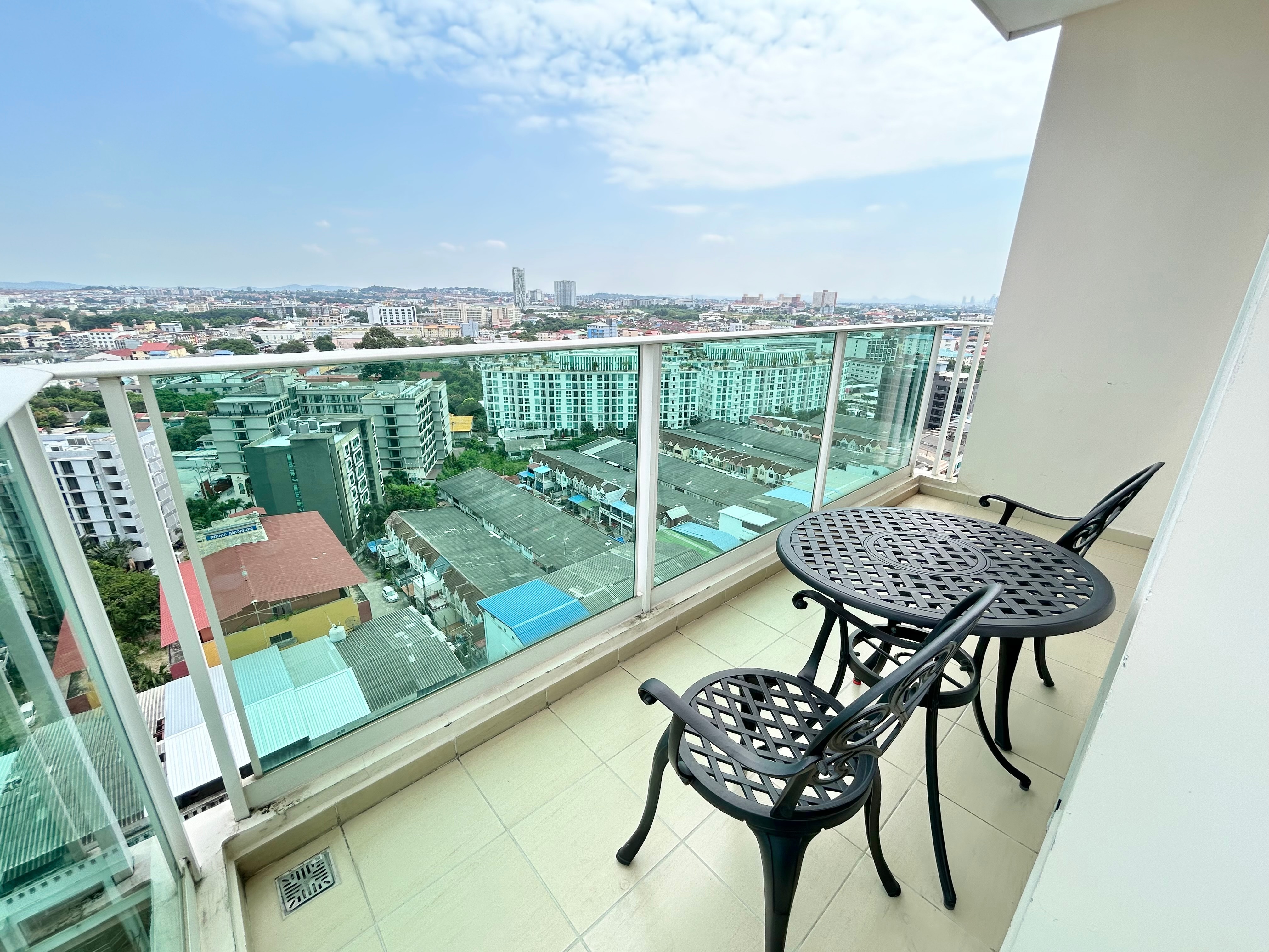 Large 1 bedroom Condo For Rent in Central Pattaya photo 21