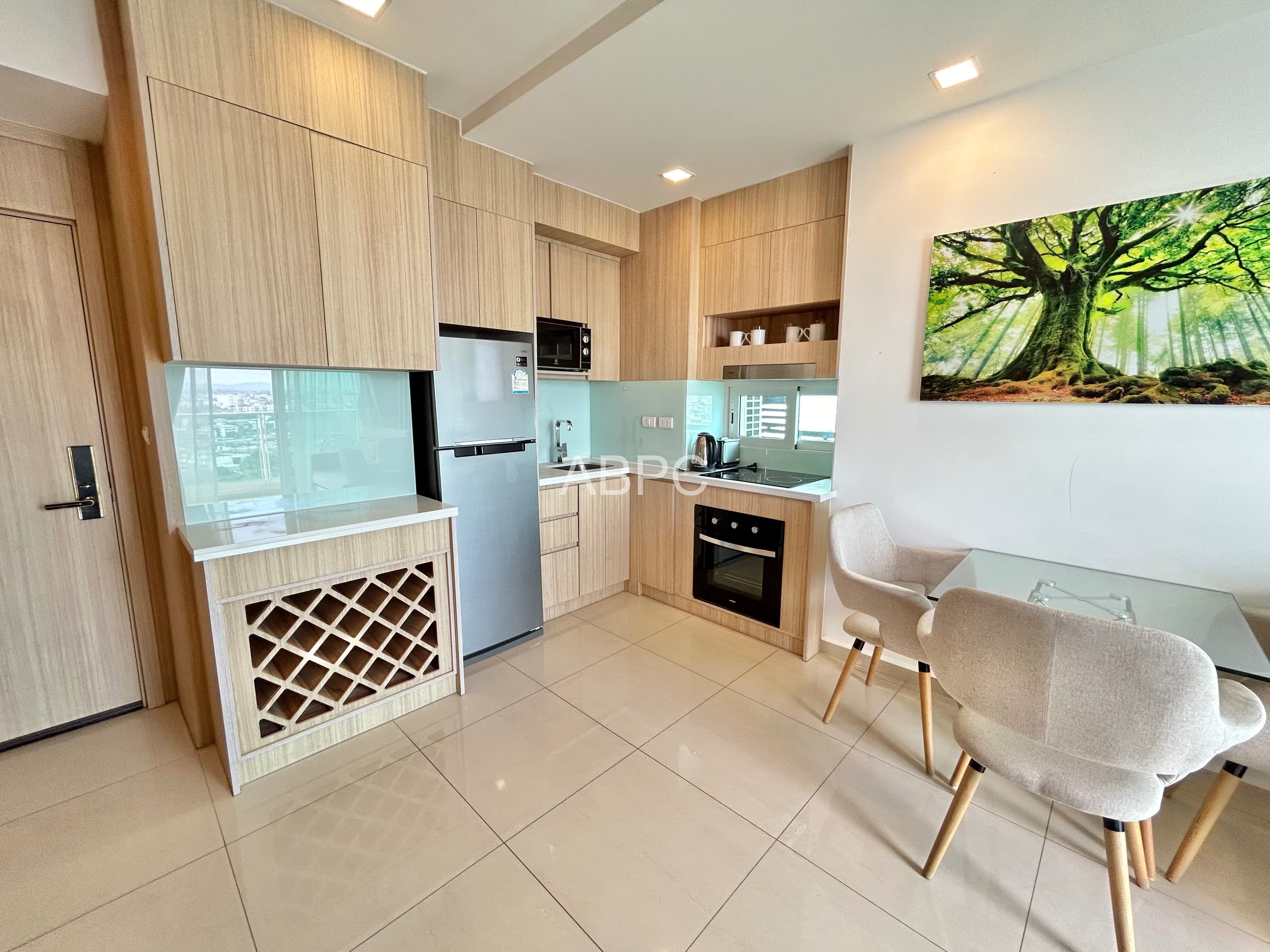 Large 1 bedroom Condo For Rent in Central Pattaya photo 9