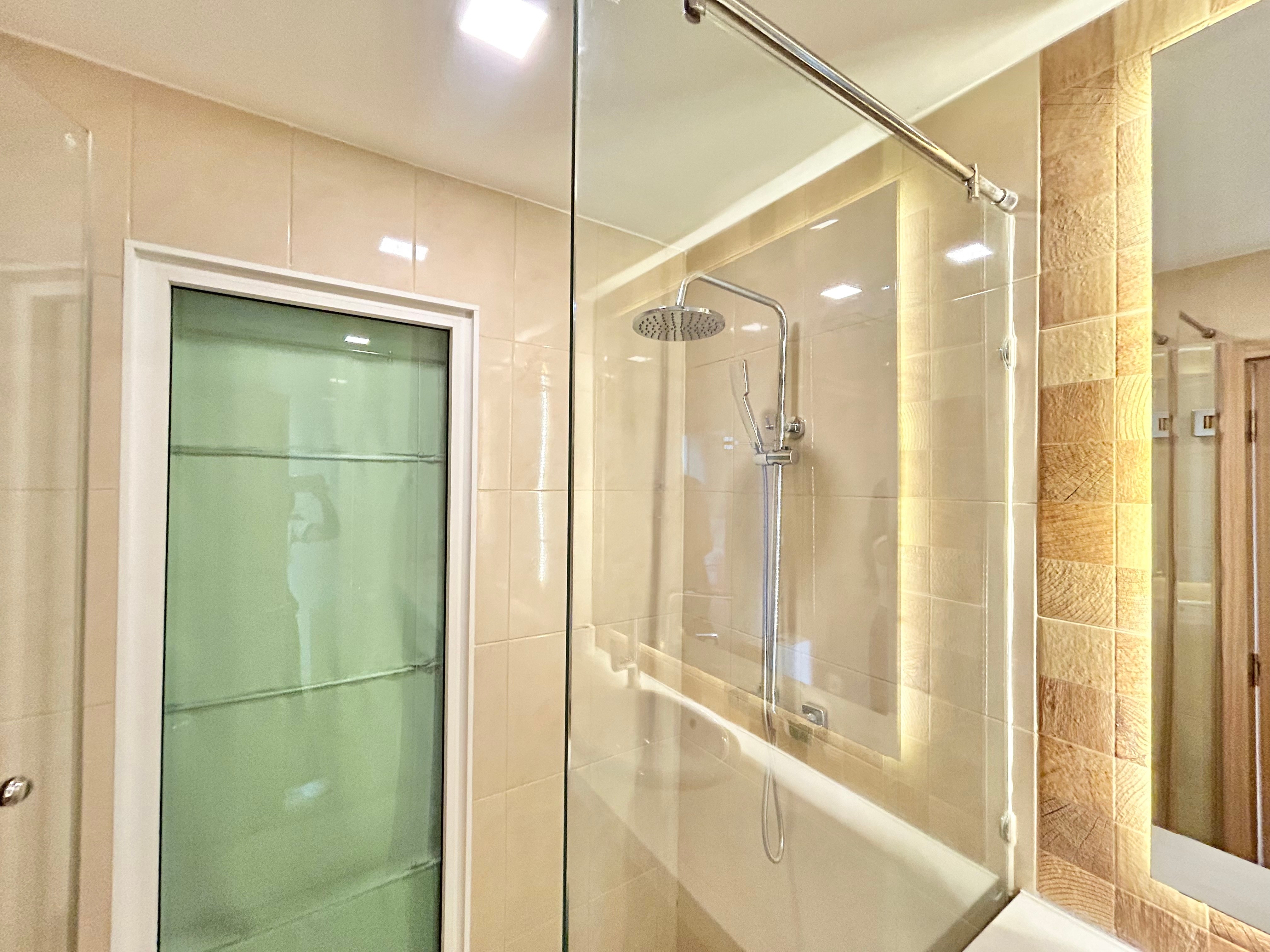 Large 1 bedroom Condo For Rent in Central Pattaya photo 15