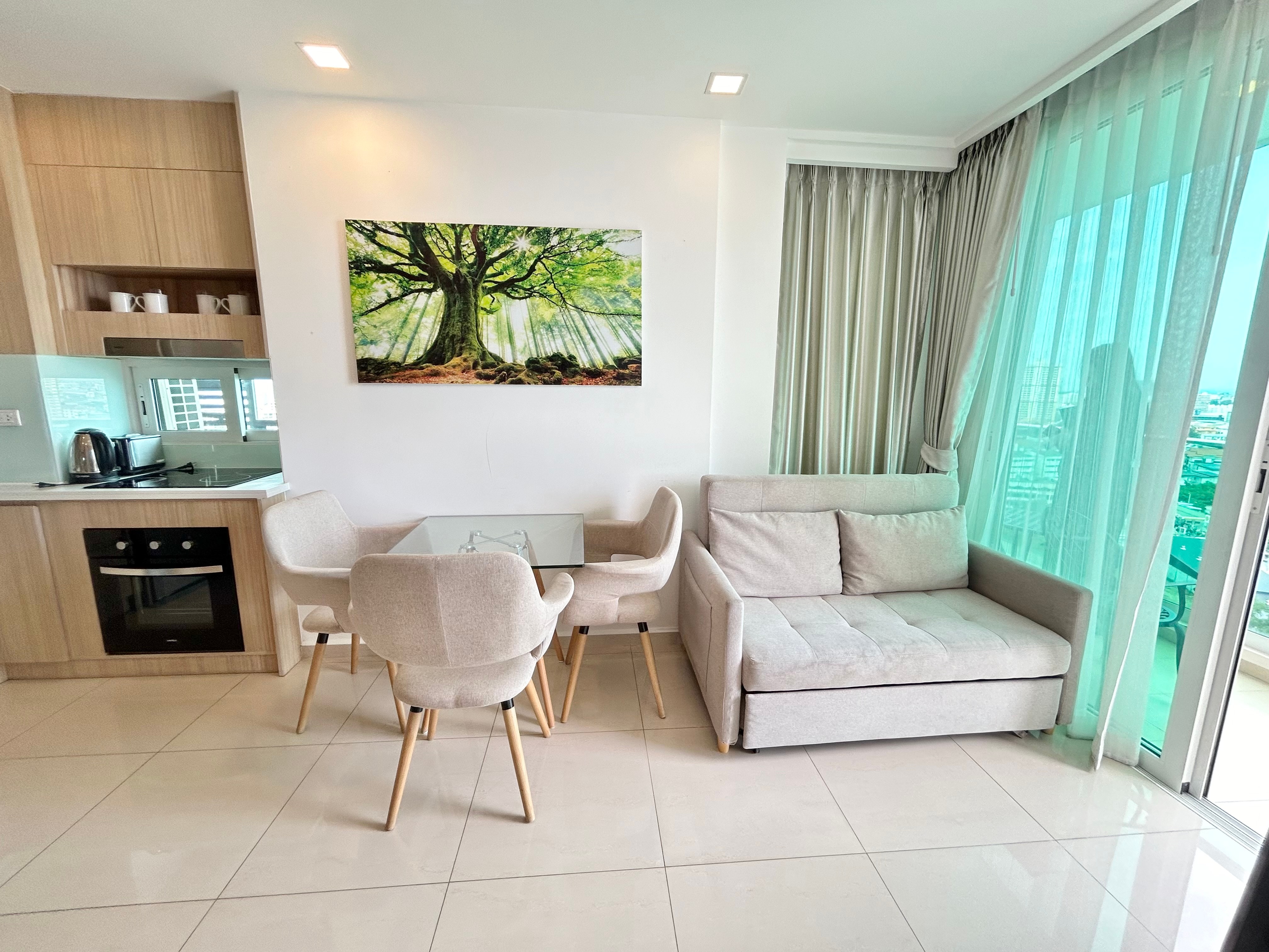 Large 1 bedroom Condo For Rent in Central Pattaya photo 12