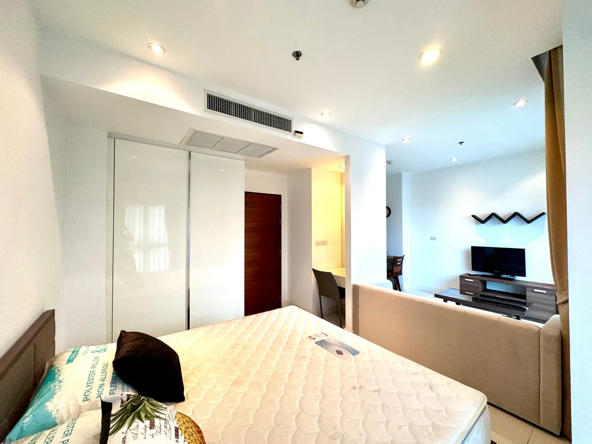 Studio 1 Bathroom in Pratumnak photo 12
