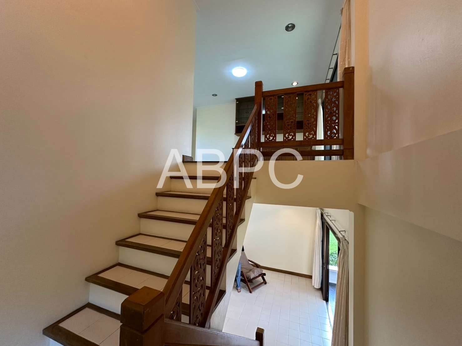 4 Bedrooms 5 Bathroom in Na jomtion photo 7