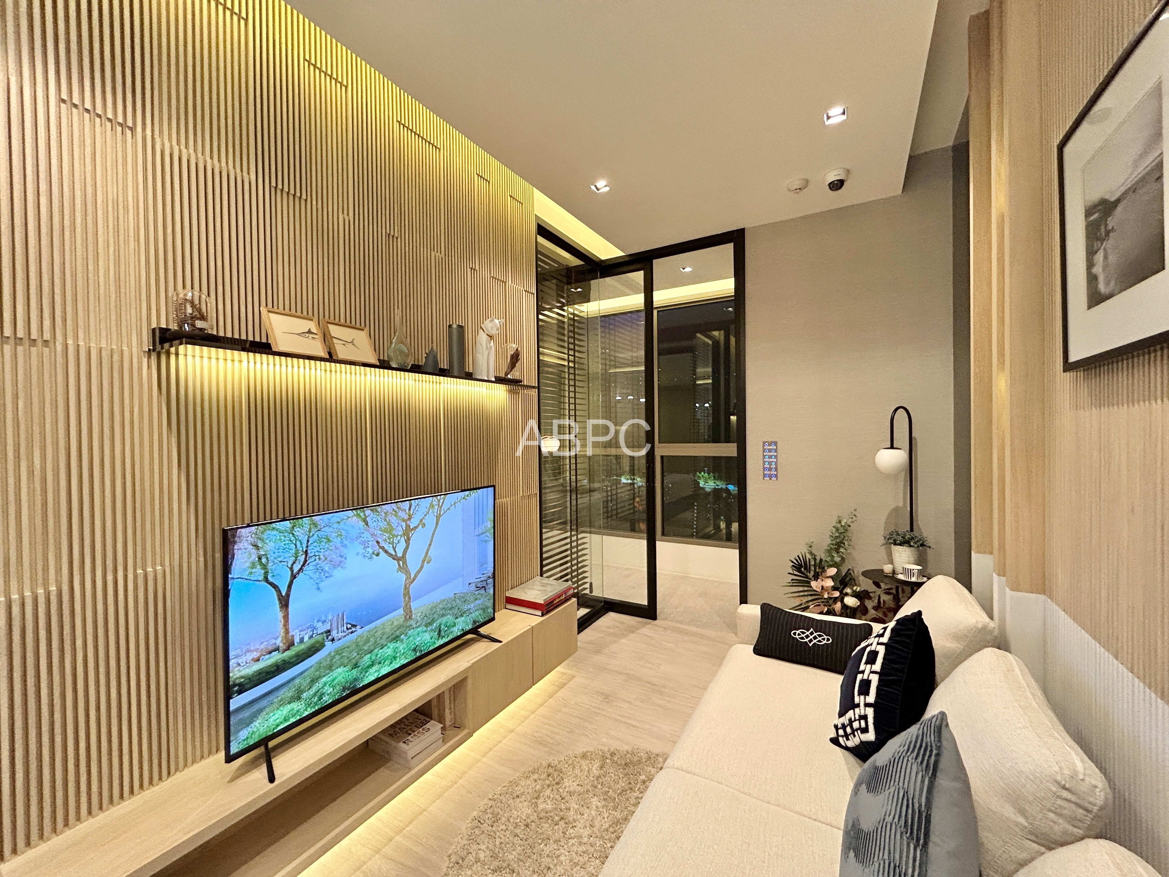 Ocean View 1 Bedroom Condo In Jomtien For Sale photo 2
