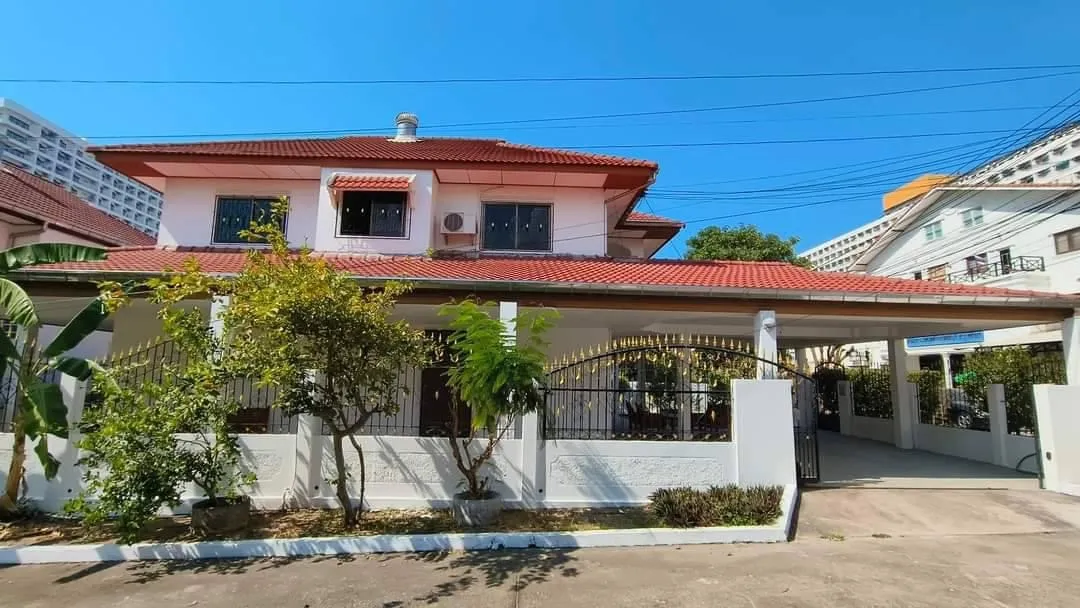 Just In 4 Bedroom House For Rent photo 11