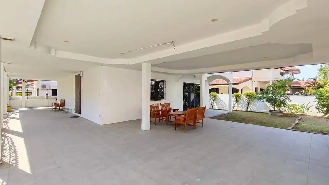 Just In 4 Bedroom House For Rent photo 12