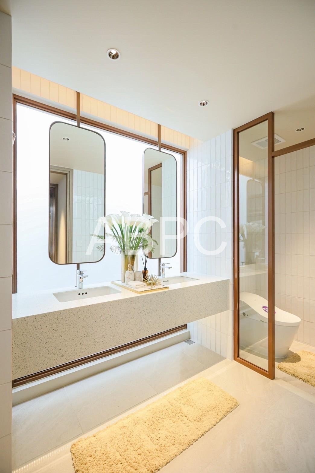 2 bedroom condo for sale in Arom Jomtien photo 7