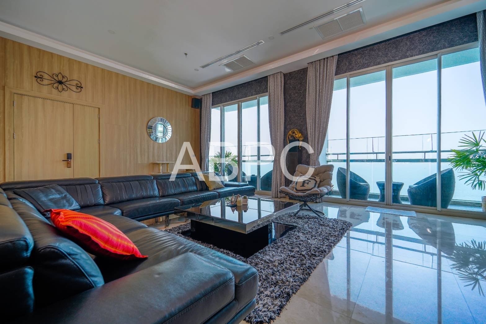 Penthouse For Sale in Wongamat photo 11