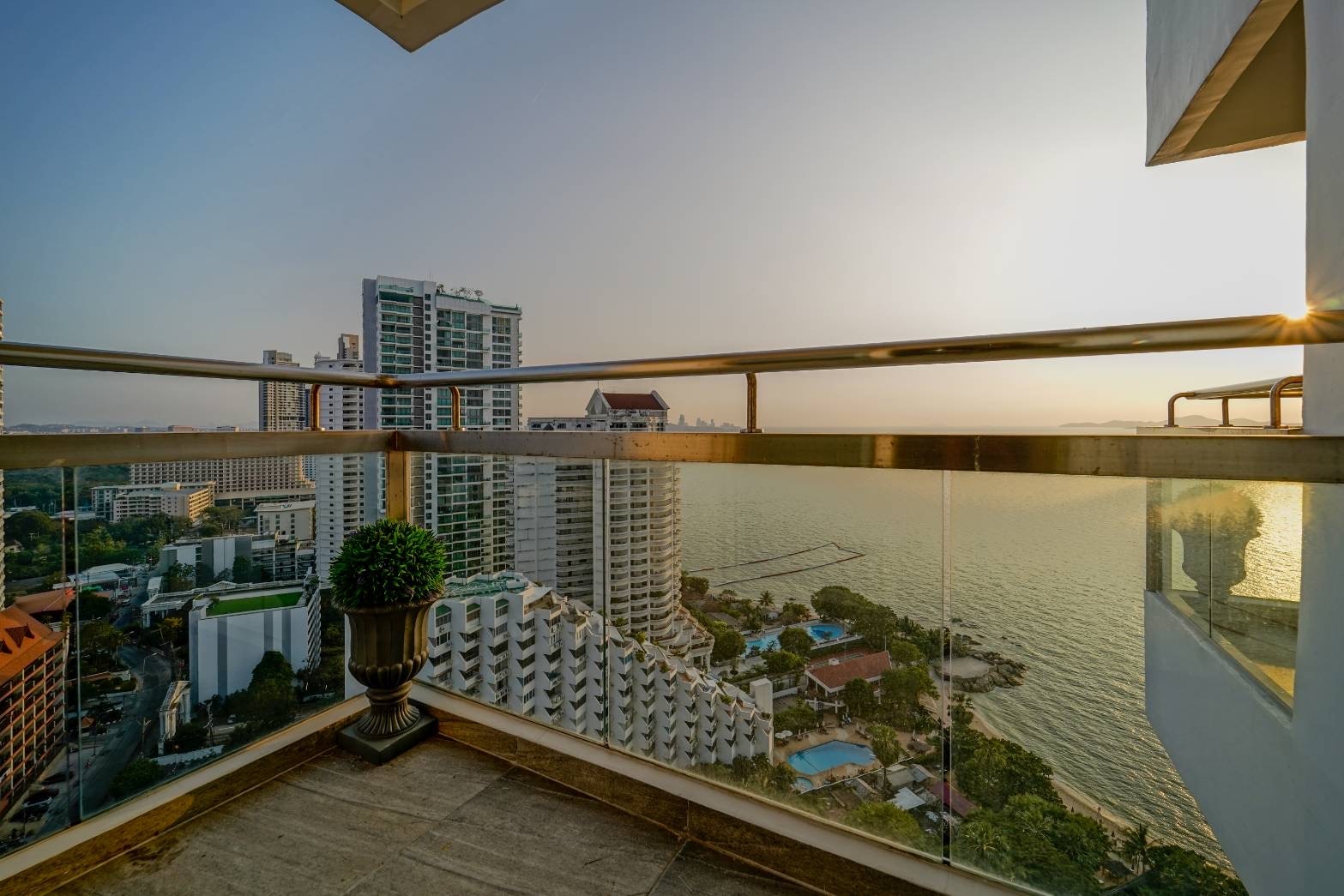 Penthouse For Sale in Wongamat photo 21