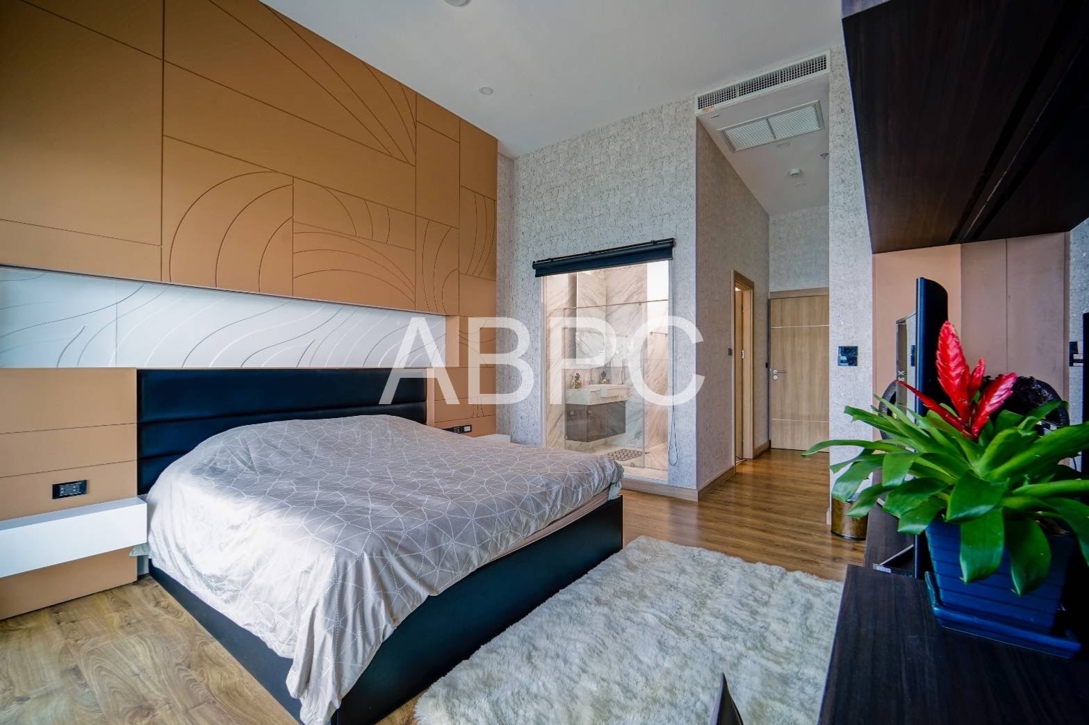 Penthouse For Sale in Wongamat photo 4